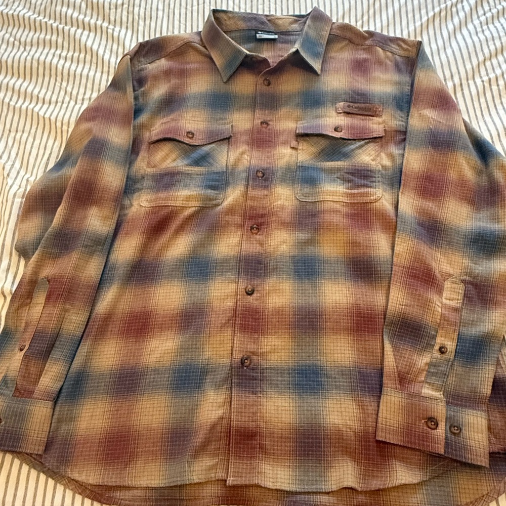 Columbia Plaid  Button Down Shirt XL